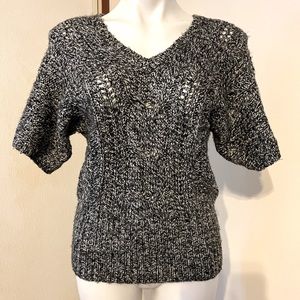 🔹3/$20 SALE White House Black Market XS cable knit Short Sleeve sweater